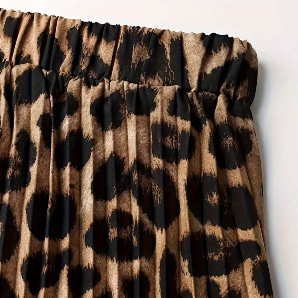 High Waisted Pleated Leopard Skirt