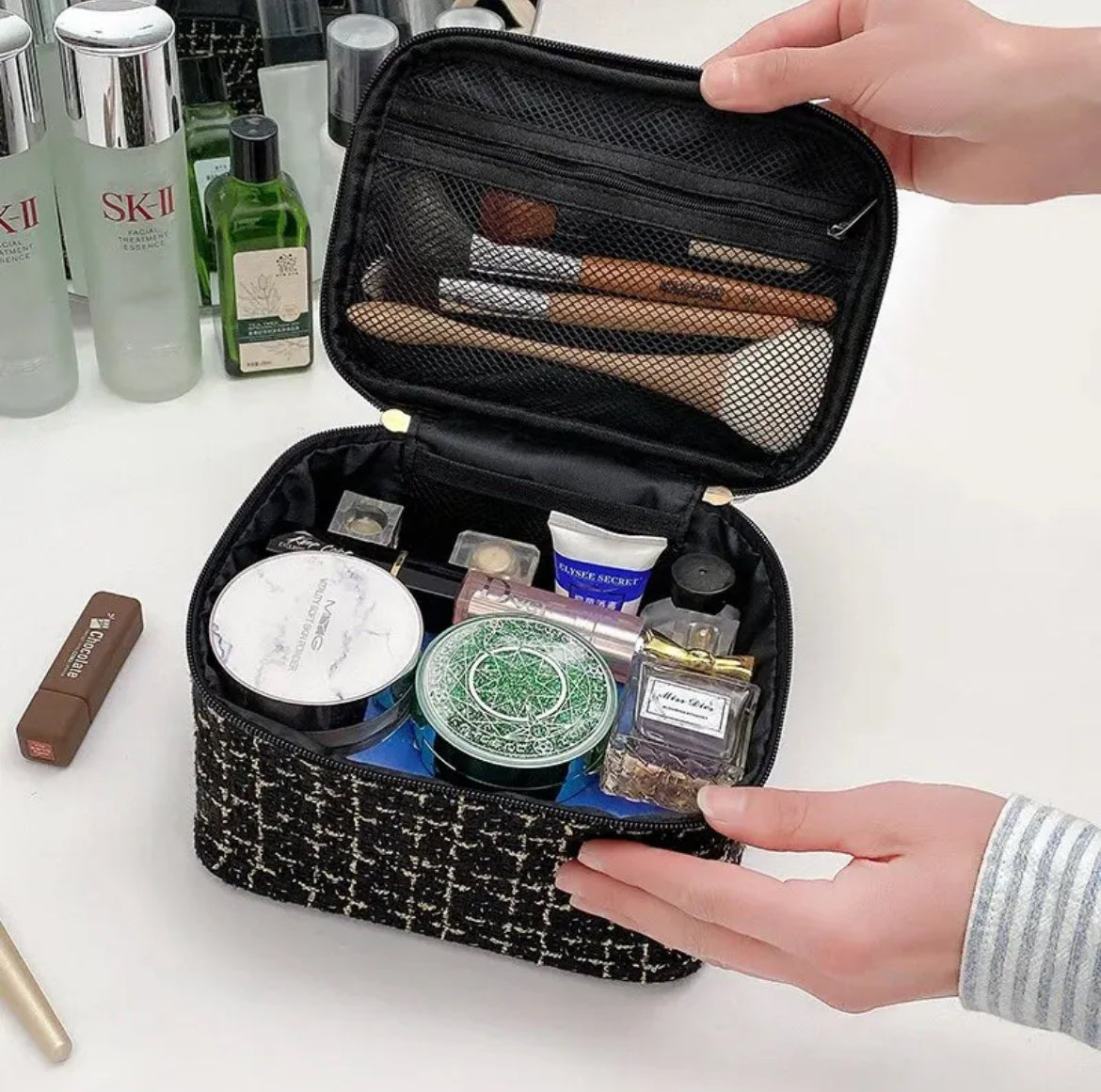 Woven Cosmetic makeup travel bag